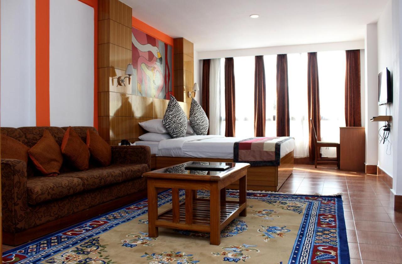 Hotel Tarayana Gangtok Esterno foto