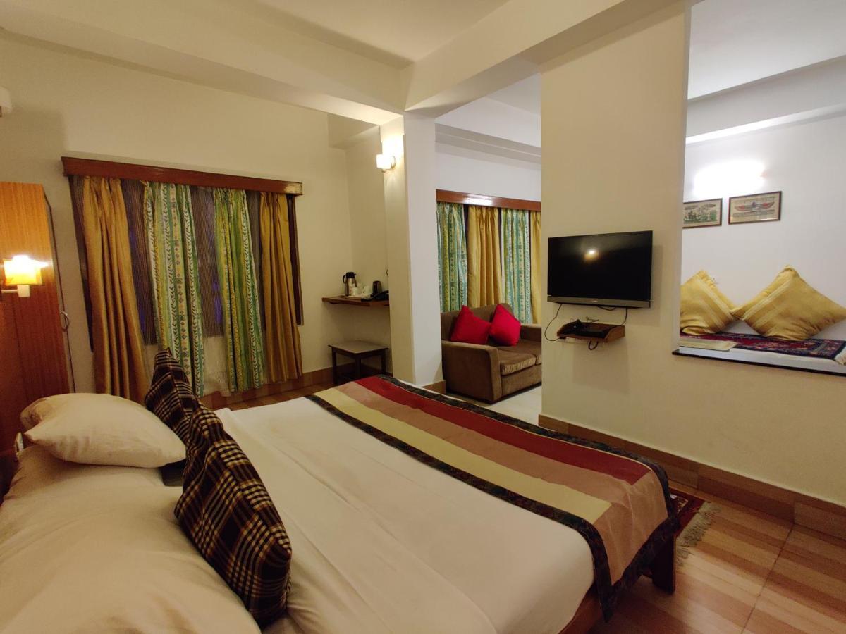 Hotel Tarayana Gangtok Esterno foto