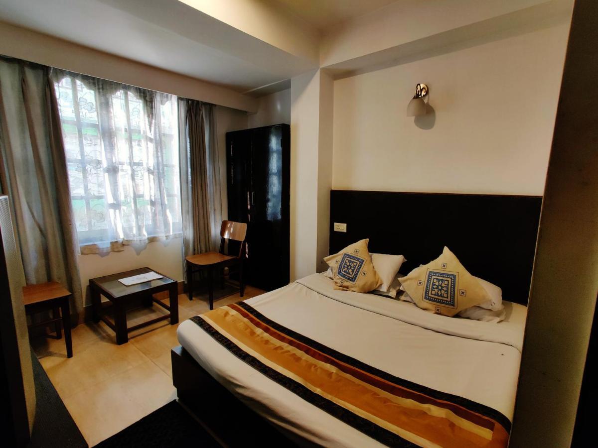 Hotel Tarayana Gangtok Esterno foto